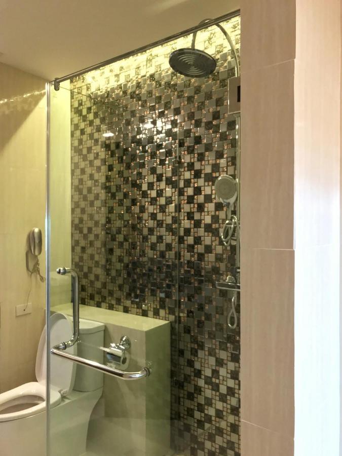 Furama מלון 4*